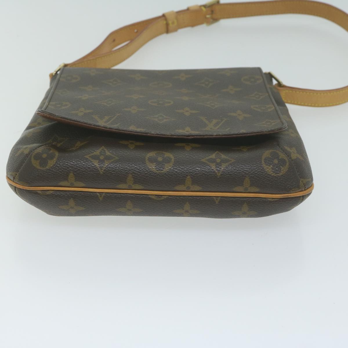 Louis Vuitton Looping Brown Canvas Shoulder Bag (Pre-Owned)